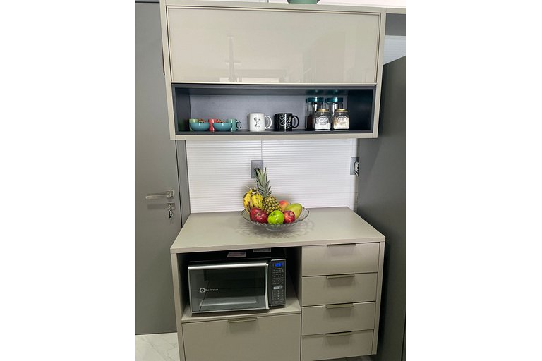 506B - Apto Luxo Branco Haus, 2 suítes e VISTA PRO MAR