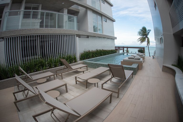105B - Luxo Garden c piscina - Branco Haus by Jess