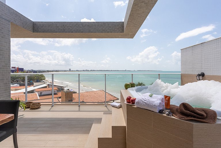 504B Cobertura Luxuosa com Banheira Privada e Vista pro Mar
