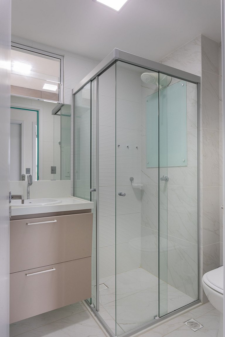 207B - Luxuoso Apto de 3 Quartos - Frente pro Mar no Branco