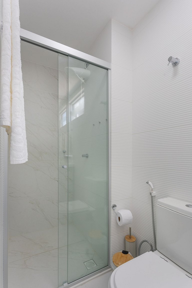 207B - Luxuoso Apto de 3 Quartos - Frente pro Mar no Branco