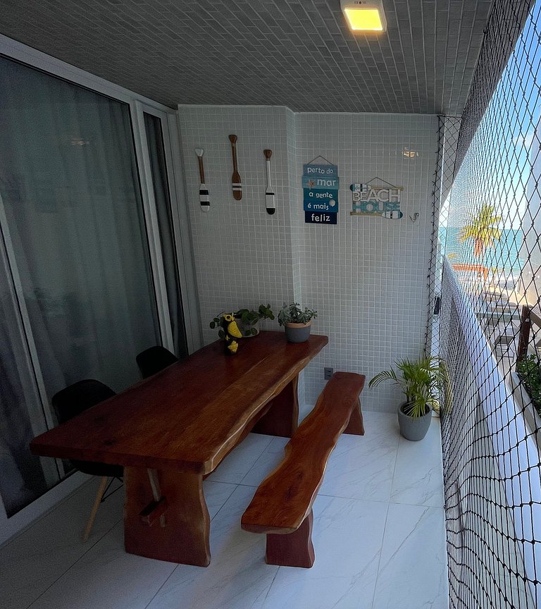 Paraíso Casal - Pé na Areia, Branco Haus by Jess
