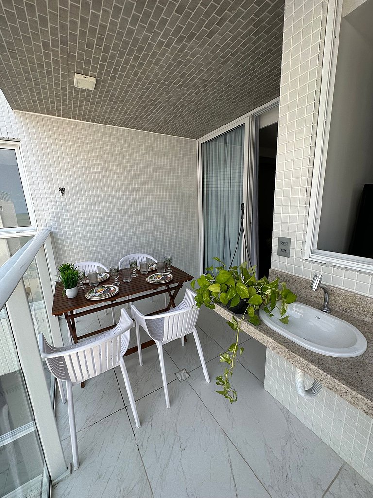 Apto Família - Pé na praia, Branco Haus by Jess