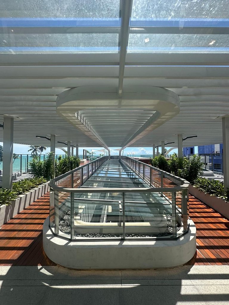 Beira-Mar Luxo, Setai Yacht