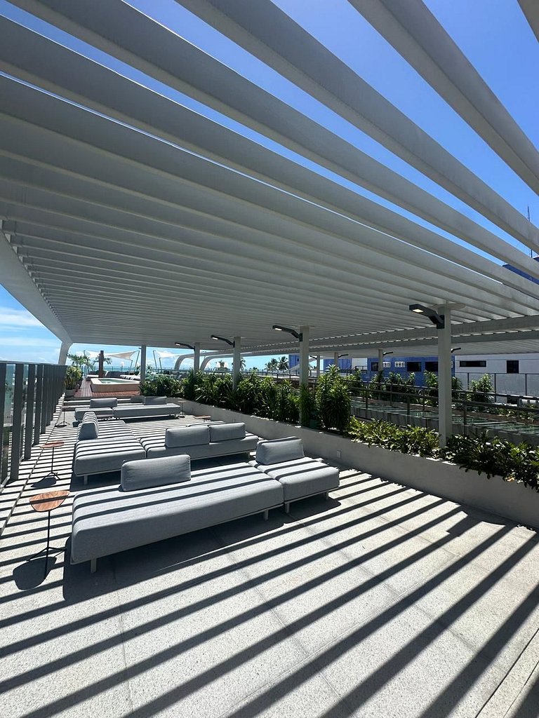 Beira-Mar Luxo, Setai Yacht