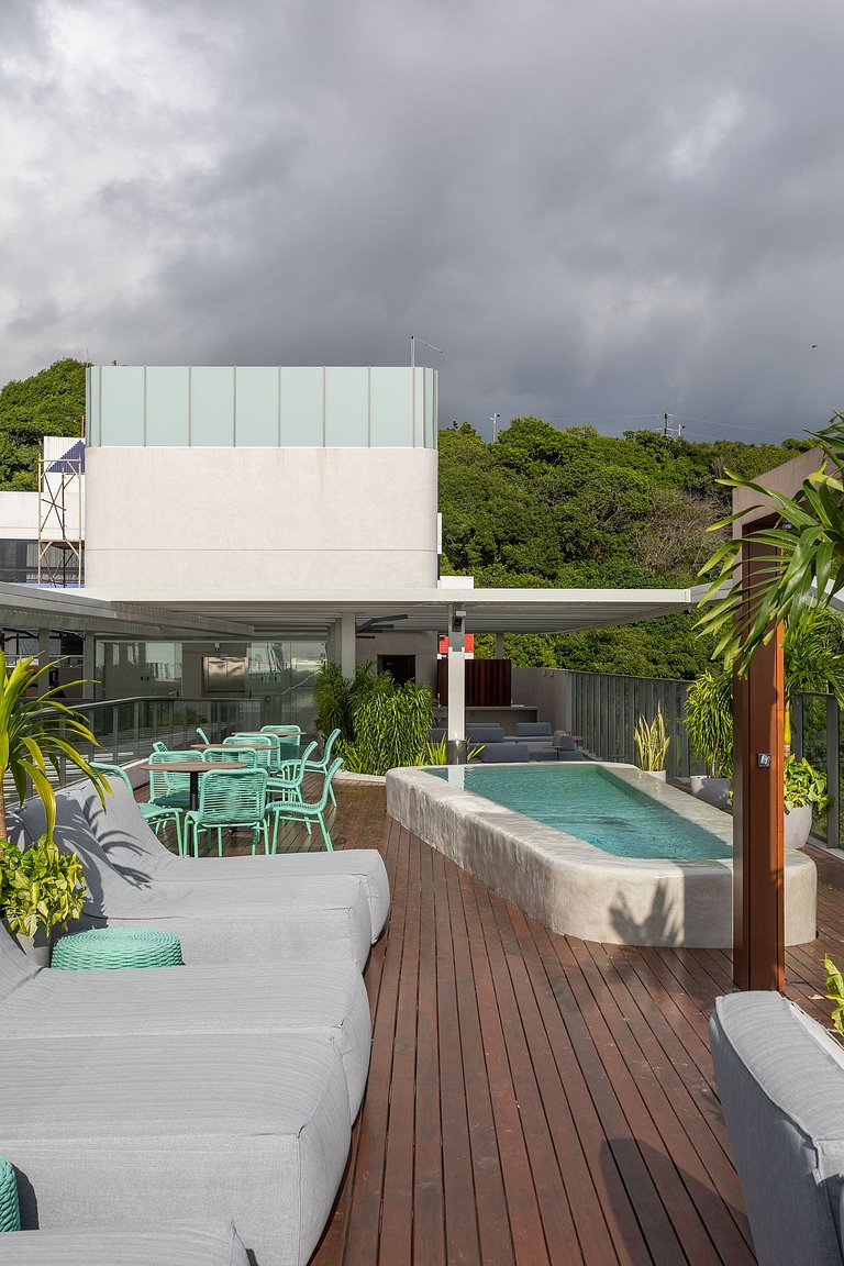 Beira-Mar Luxo, Setai Yacht