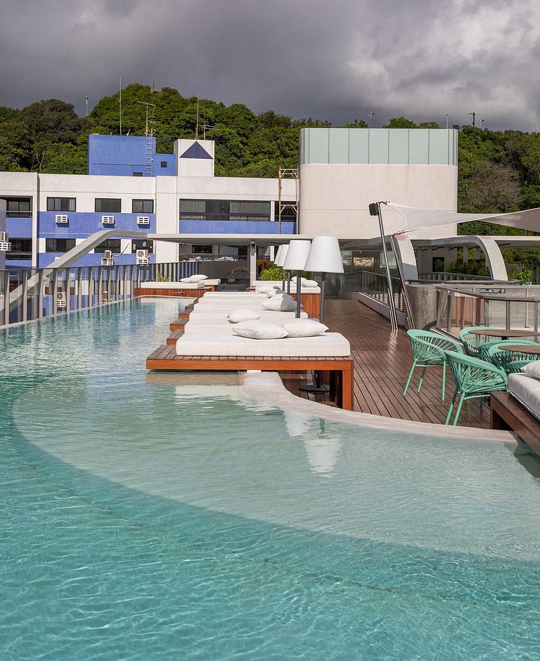 Beira-Mar Luxo, Setai Yacht