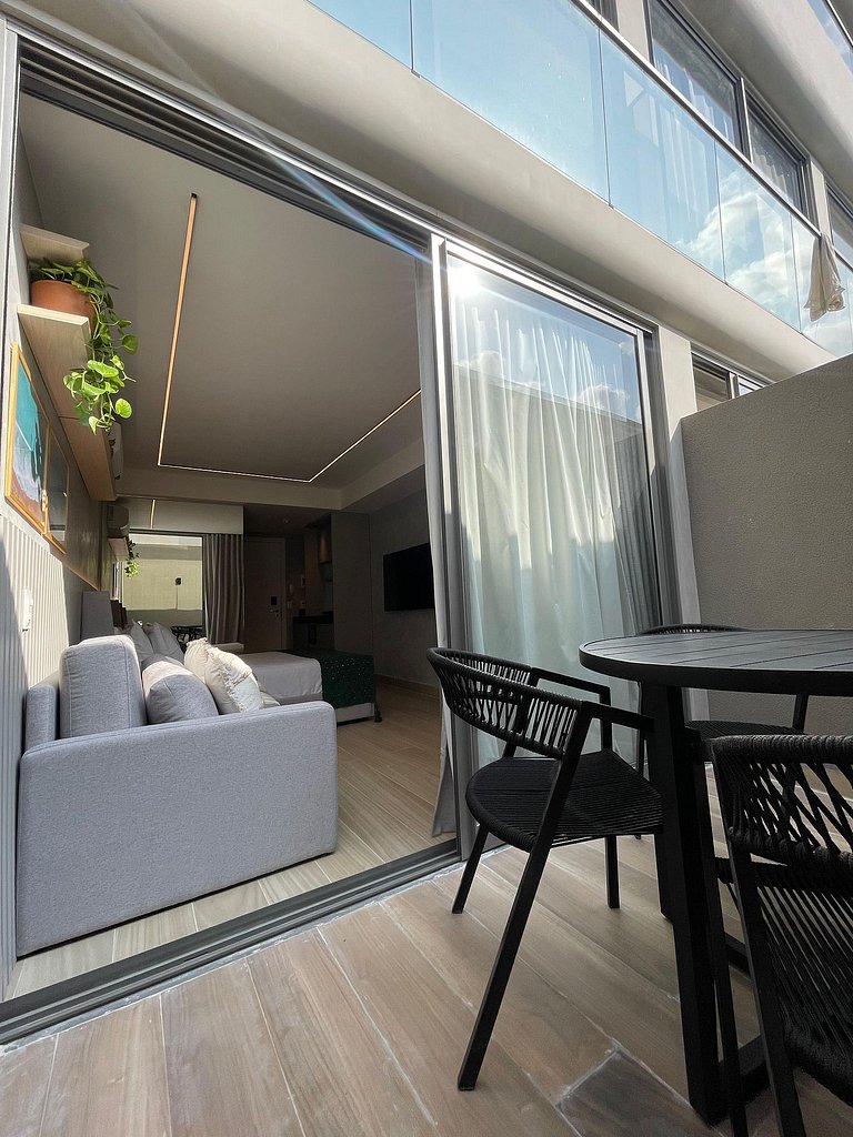 Beira-Mar Luxo, Setai Yacht