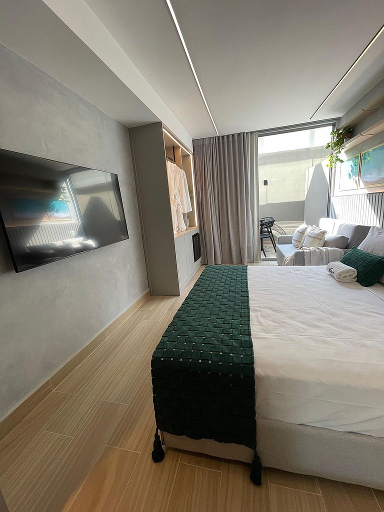 Luxurious Sea Front, Setai Yacht