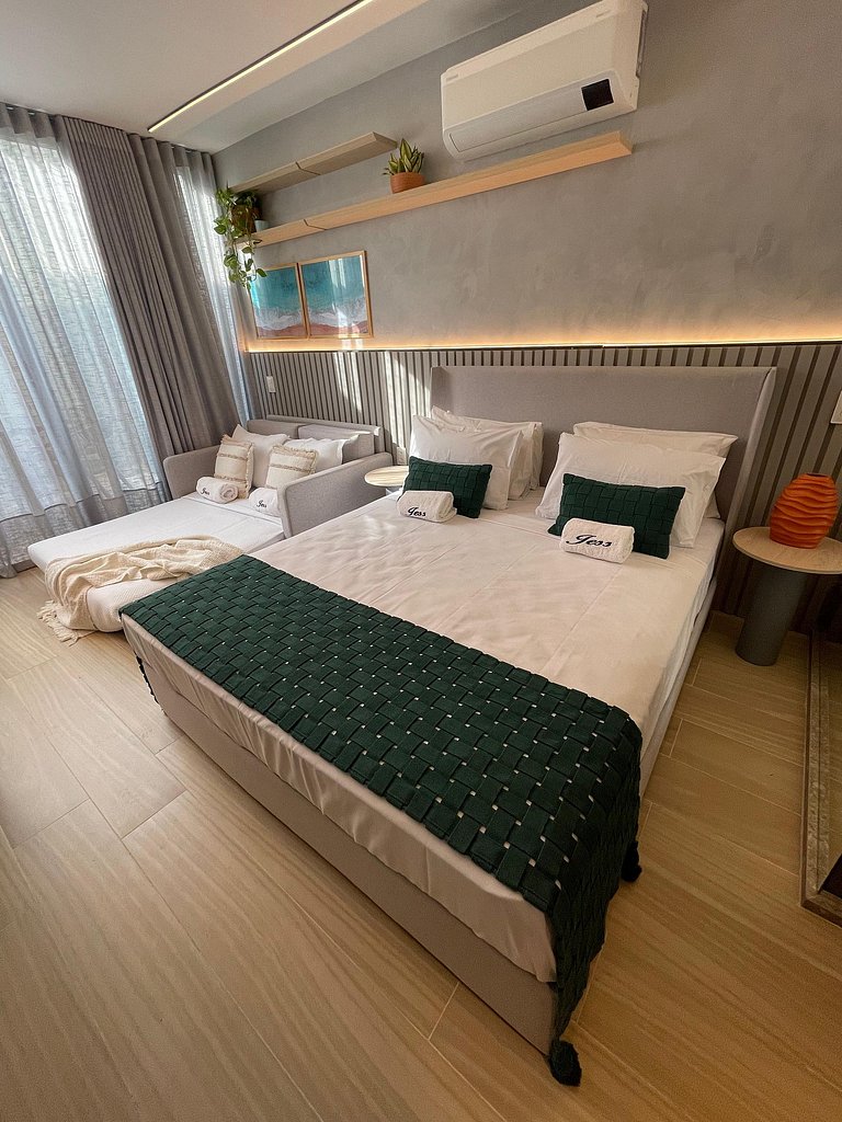 Luxurious Sea Front, Setai Yacht