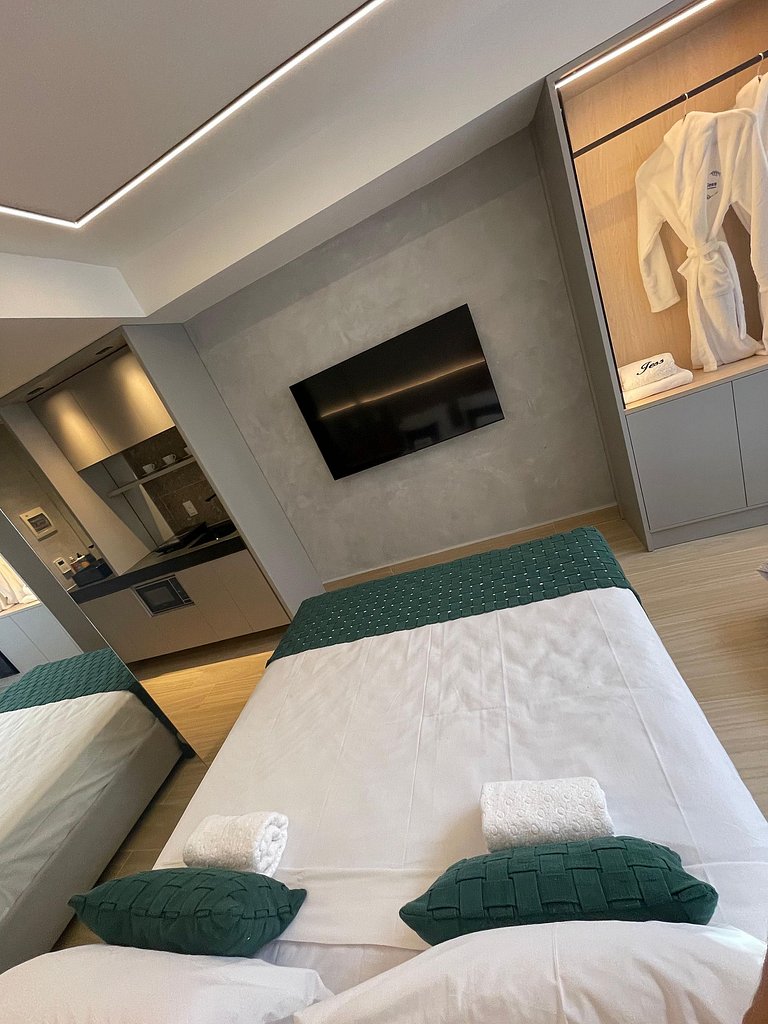 Luxurious Sea Front, Setai Yacht