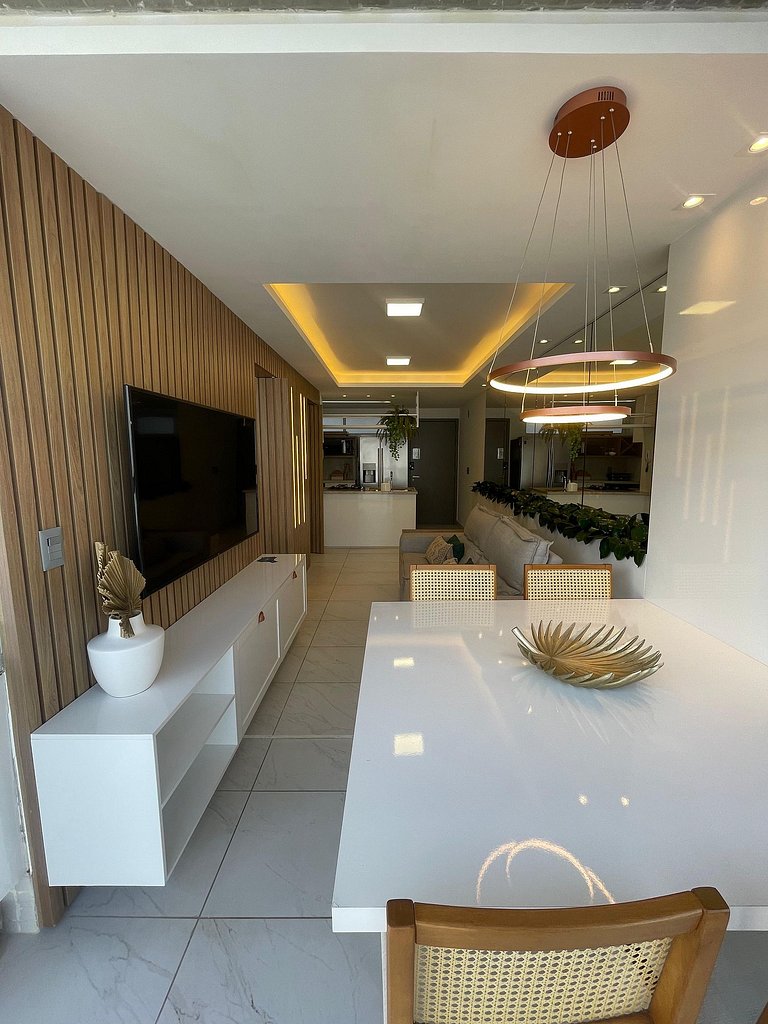 Apto 304A, LUXO 2 suítes, Pé na Areia Branco Haus