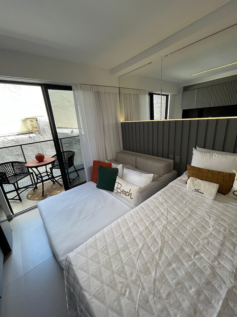 Flat 127 - Alto Padrão Beach Haus - by Jess