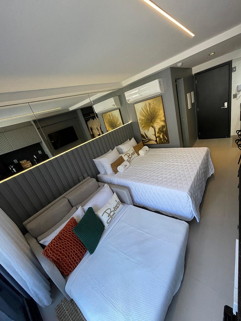 Flat 127 - Alto Padrão Beach Haus - by Jess