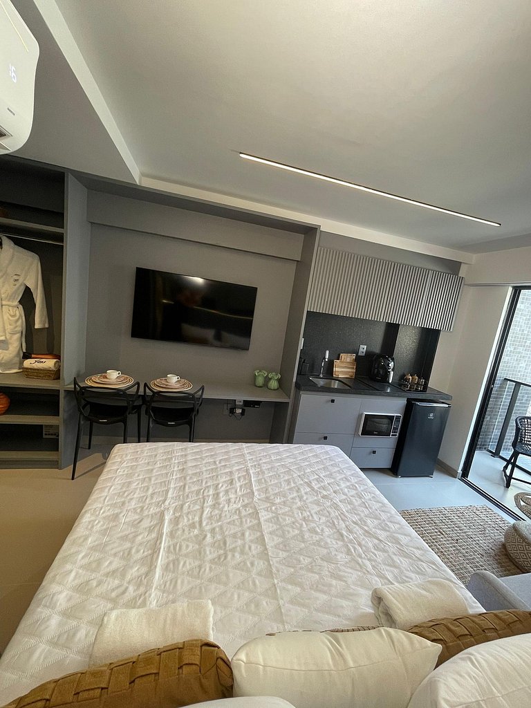 Flat 127 - Alto Padrão Beach Haus - by Jess