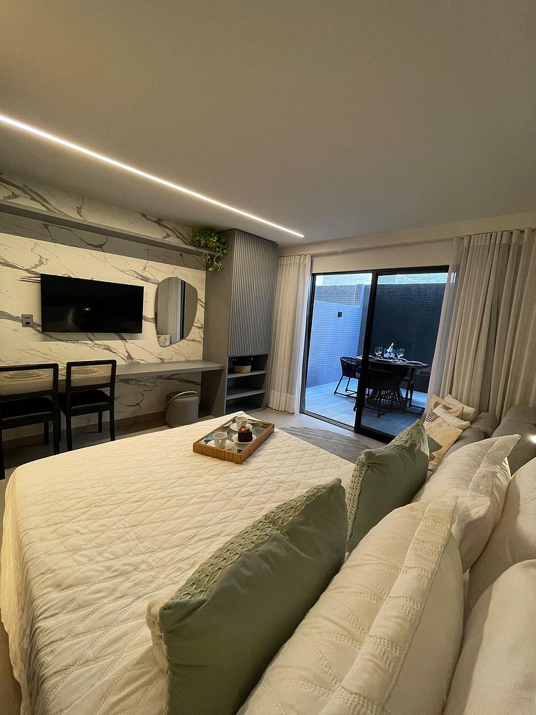 Flat 12 - Alto Padrão Beach Haus - by Jess