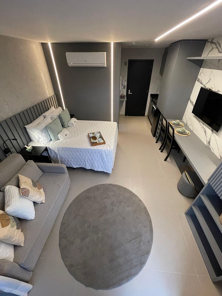 Flat 12 - Alto Padrão Beach Haus - by Jess
