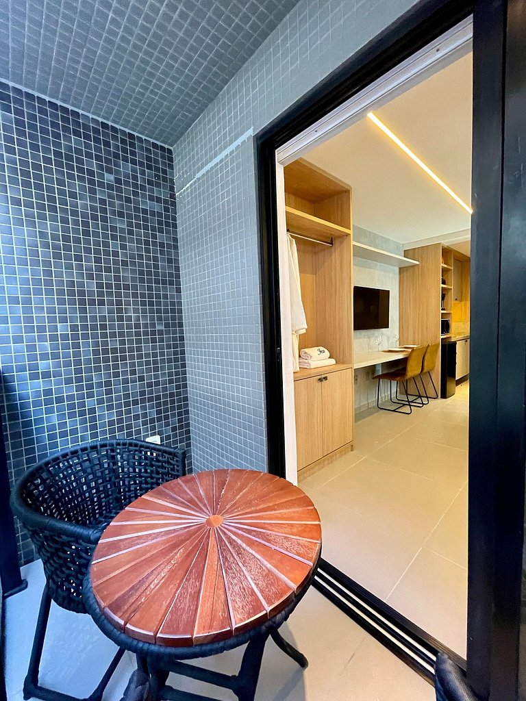 Flat 110 - Alto Padrão Beach Haus - by Jess