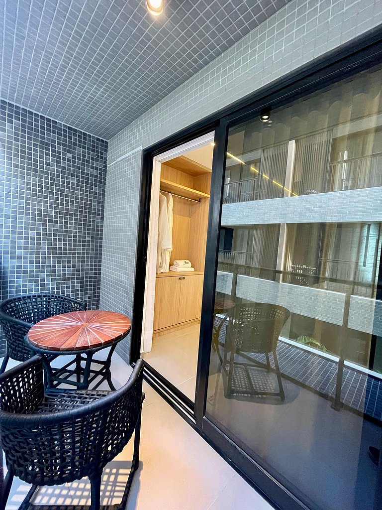 Flat 110 - Alto Padrão Beach Haus - by Jess