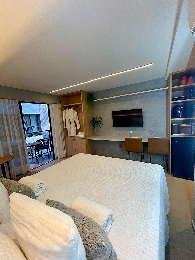 Flat 110 - Alto Padrão Beach Haus - by Jess