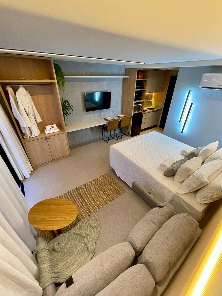 Flat 110 - Alto Padrão Beach Haus - by Jess
