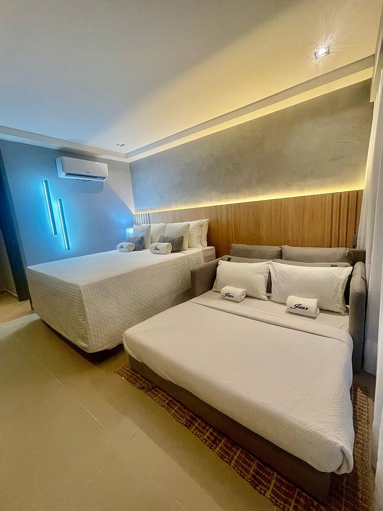 Flat 110 - Alto Padrão Beach Haus - by Jess