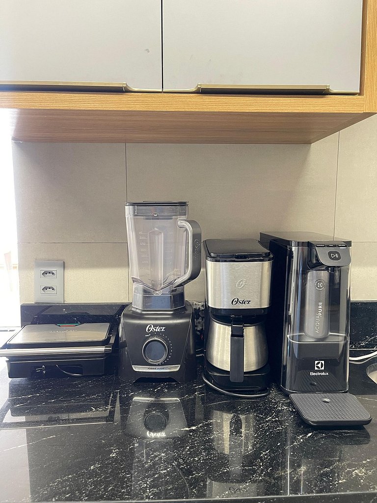 02 Luxo com Banheira, Pé na Areia Altamare by Jess