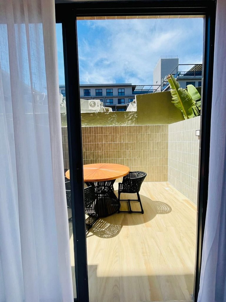 Flat 22 - Luxo Garden Haus - by Jess