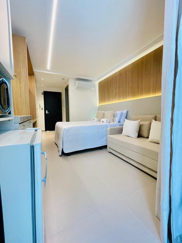 Flat 128 - Alto Padrão Beach Haus - by Jess