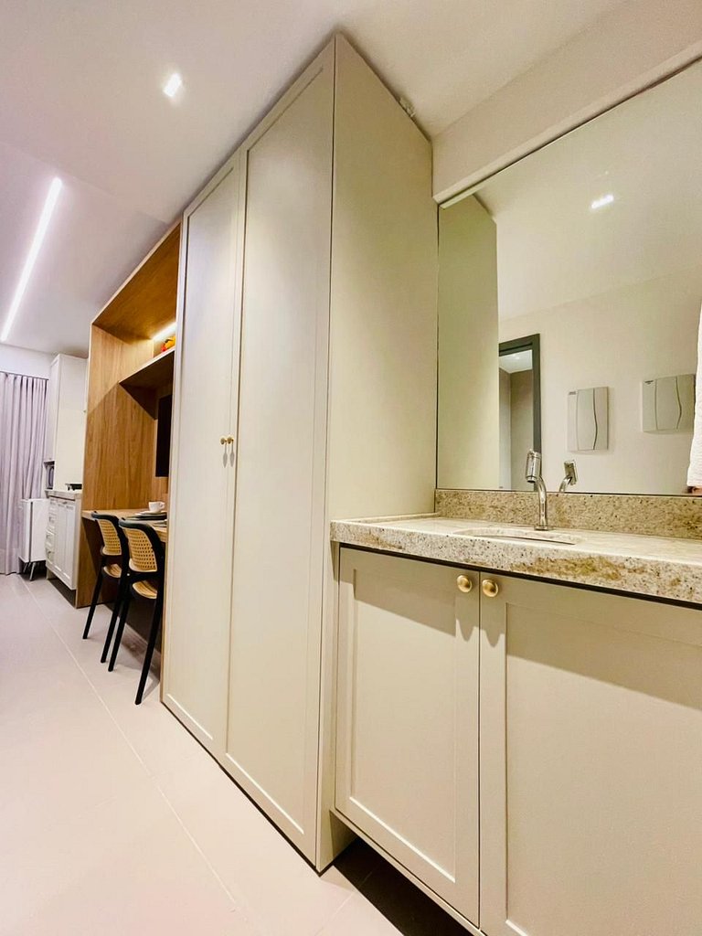 Flat 128 - Alto Padrão Beach Haus - by Jess
