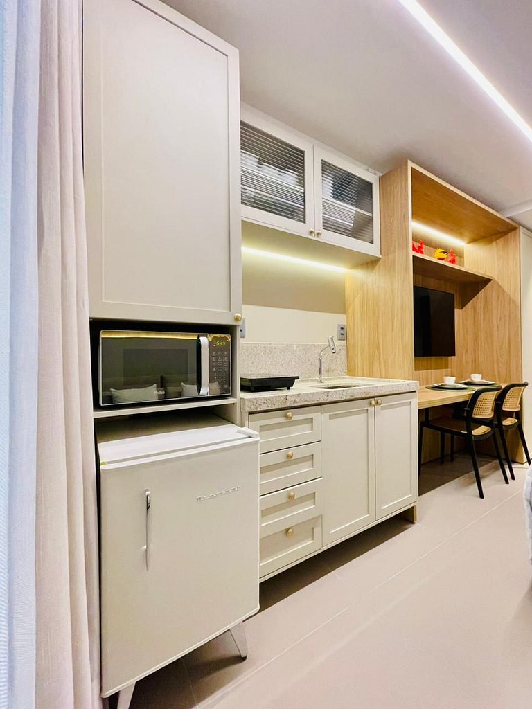Flat 128 - Alto Padrão Beach Haus - by Jess